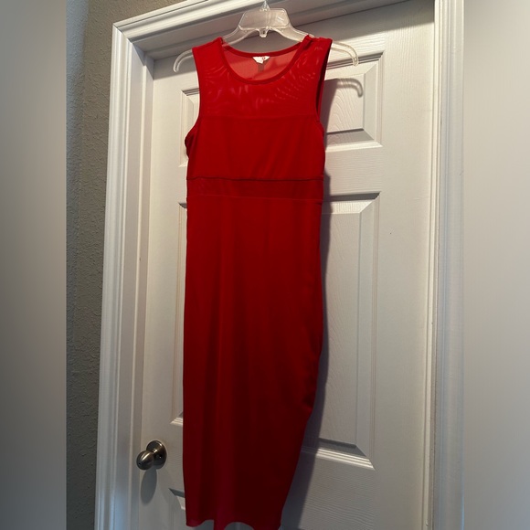 Red Guess mesh cutout bodycon midi dress. Size medium. EUC. - Picture 3 of 11